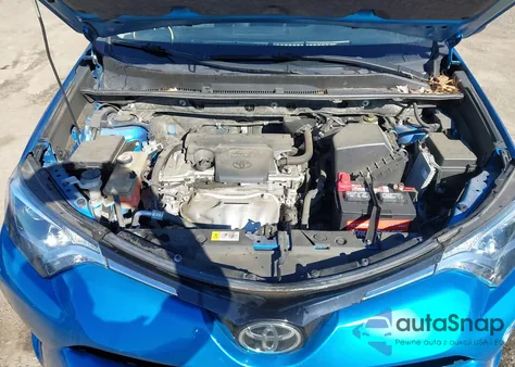 2017 Toyota Rav4 Xle z USA, uszkodzony, nr VIN JTMRFREV6HD210136